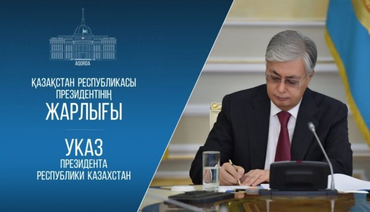 Әуежайда әйелді кепілден құтқарған азамат «Ерлігі үшін» медалімен наградталды